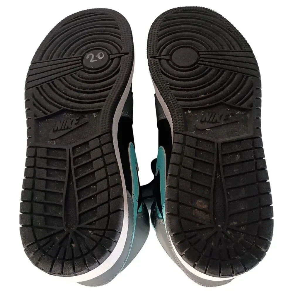 Nike Air Jordan 1 Mid Grey Aqua 554725-063 Size 4.5Y